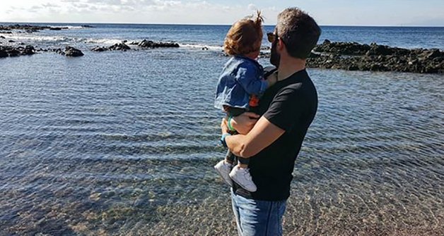 Roberto y su peque durante una escapada a las Islas Canarias. El sevillano ha lamentado en varias entrevistas no pasar más tiempo con su hija a causa de sus múltiples compromisos profesionales. Para bien o para mal, ha recuperado muchísimo el tiempo perdido durante el confinamiento.