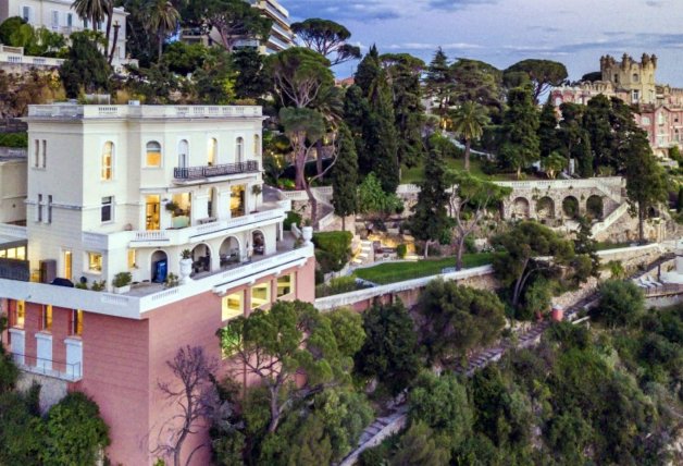 La Roc Fleuri es un inmenso palacete con unas espectaculares vistas al Mediterráneo.