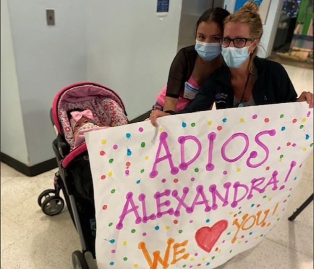 Alexandra conquistó a todo el equipo médico que la trató durante cuatro meses.