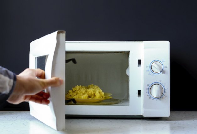 Cocina al microondas y gana tiempo sin dejar de comer sano. 