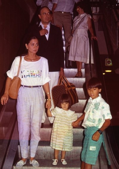 enrique-iglesias-isabel-preysler-tamara-falco-carlos-falco_10_400x566