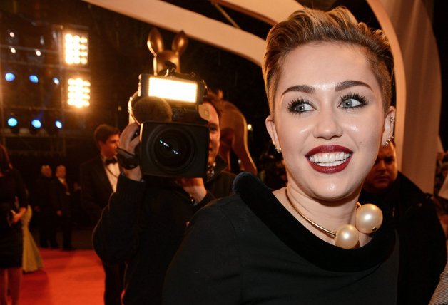 Miley Cyrus en la ceremonia de entrega de los premios Bambi en el Stage Theater de Berlín.