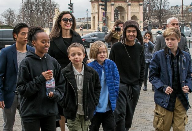 Jolie, junto a sus hijos, de los que se siente muy orgullosa.