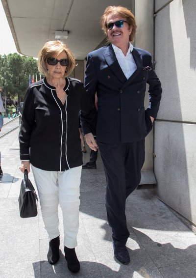 maria-teresa-campos-y-bigote-arrocet_10_400x566