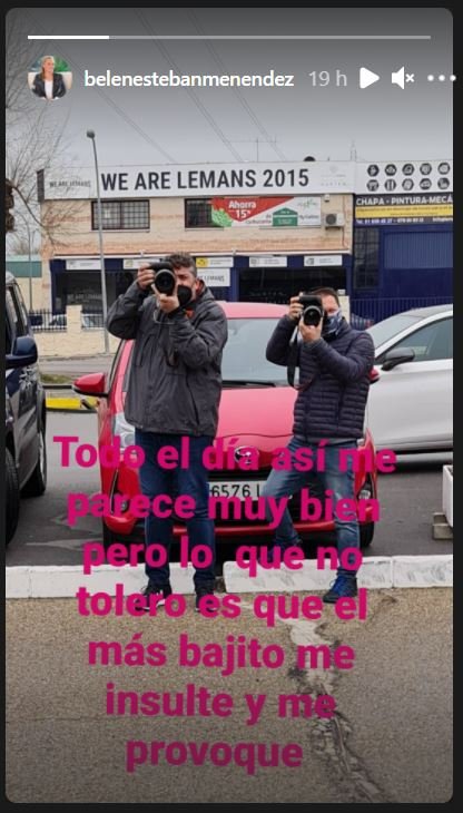 Los fotógrafos que perseguían a Belén ayer.