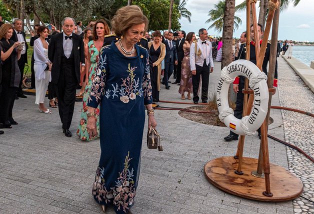 Doña Sofía estuvo en Miami (EEUU), donde se festejaban los 500 años de la vuelta al mundo de Elcano.