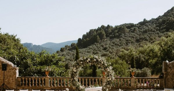 Así es la finca donde Chenoa se ha dado el "sí, quiero" (@fincacomassema).