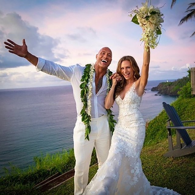 dwayne-johnson-lauren-hashian-boda_25_641x641