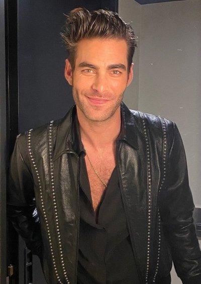 jon-kortajarena-coronavirus_10_400x566