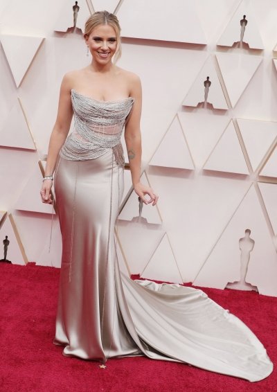 scarlett-johanson-vestido-oscar-2020_10_400x566