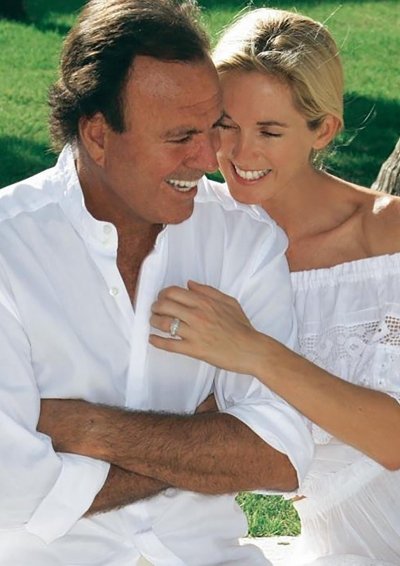 julio-iglesias-y-miranda-rijnsburger-boda_10_400x566