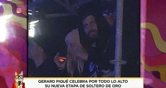 'Socialité' publicó la imagen de Piqué agarrado a una nueva y desconocida chica rubia.