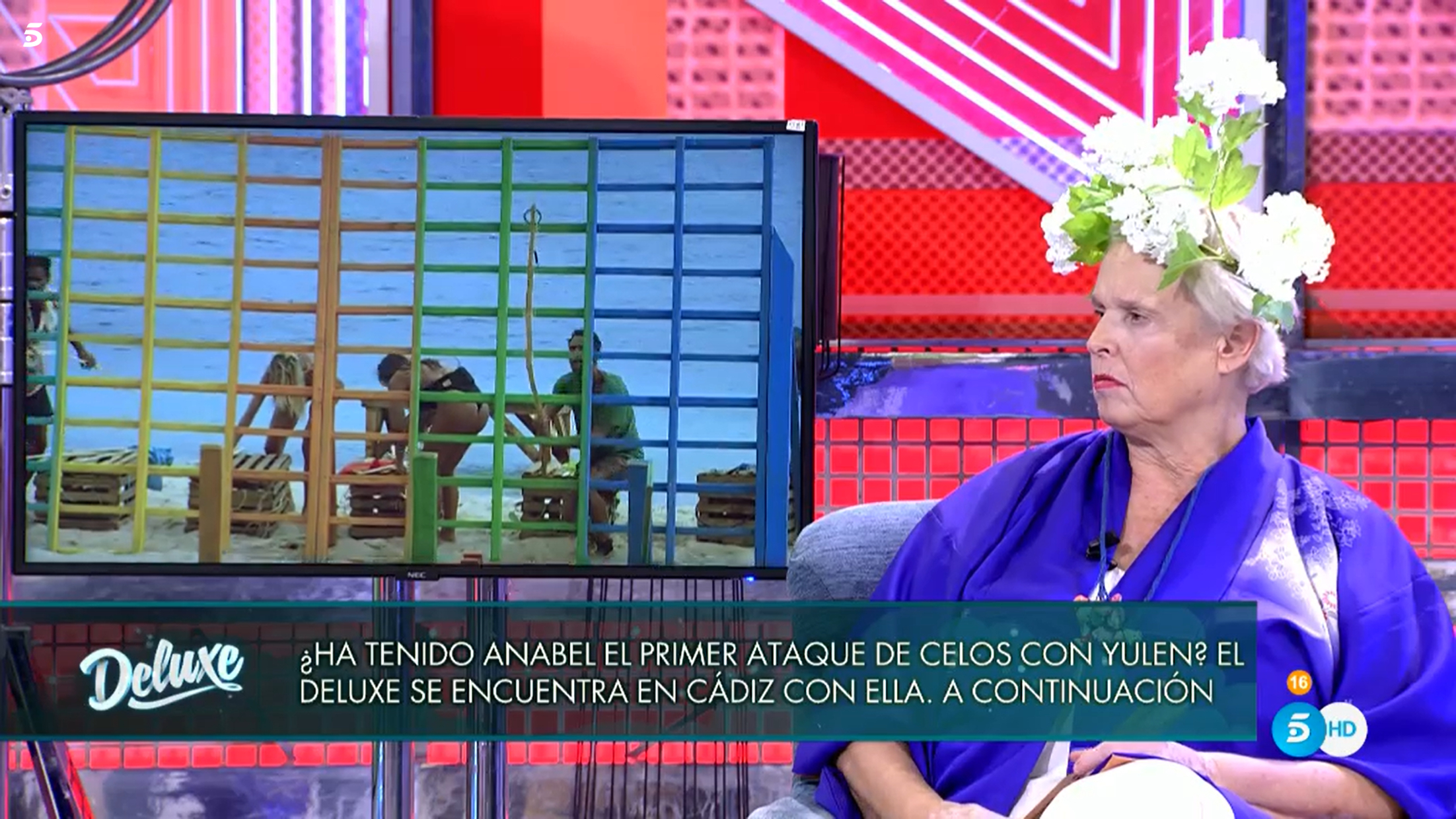 Lucía Dominguín ha vuelto al 'Deluxe' para hablar sobre Nacho Palau y su relación con su hermano, Miguel Bosé.