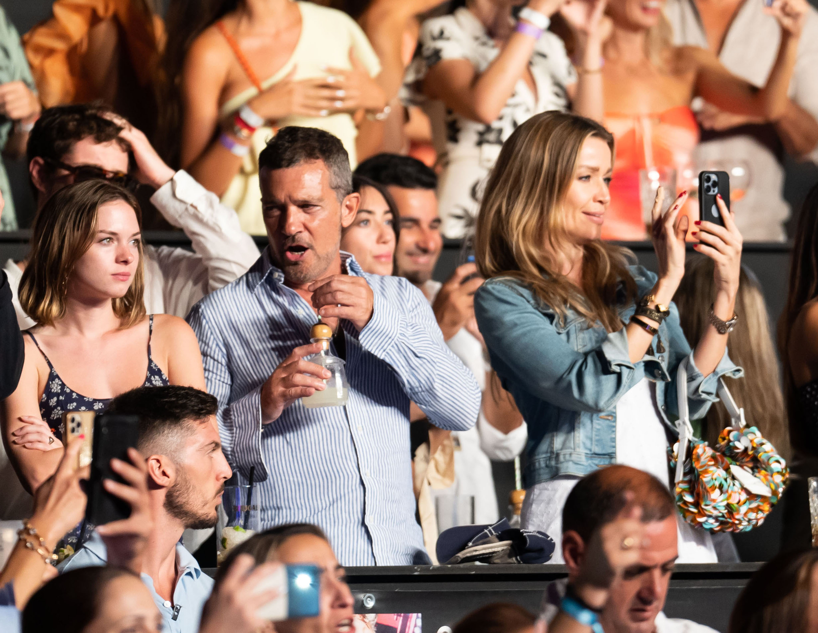 Antonio Banderas y Stella durante el concierto.