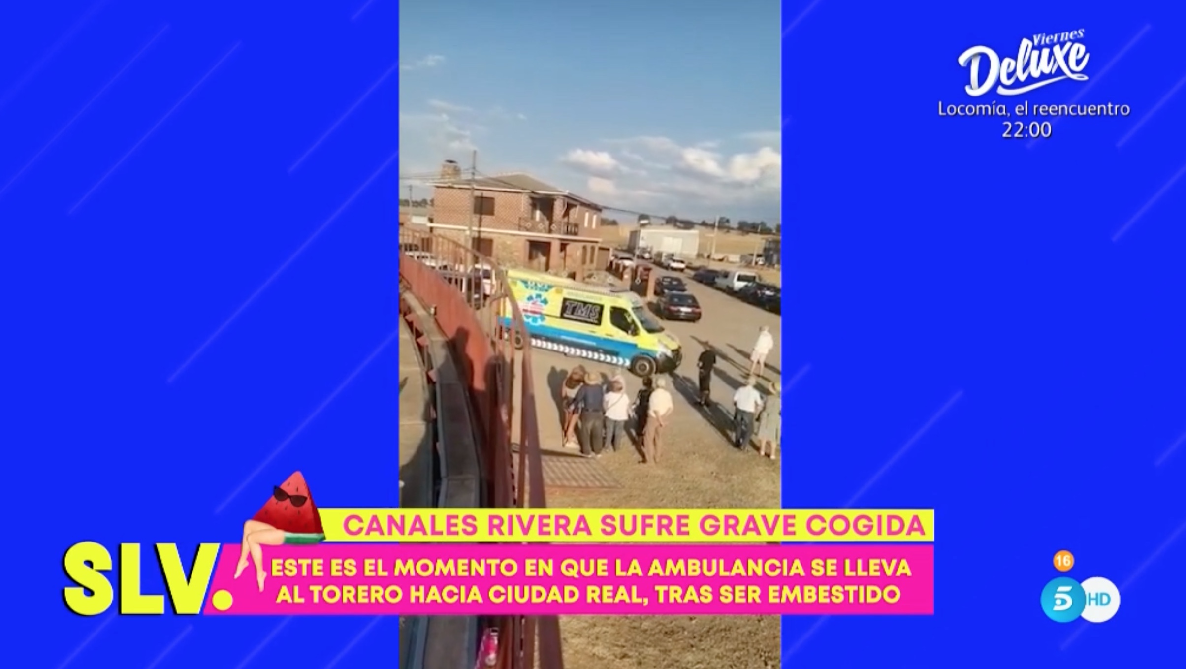 La ambulancia en la que ha sido evacuado Canales Rivera