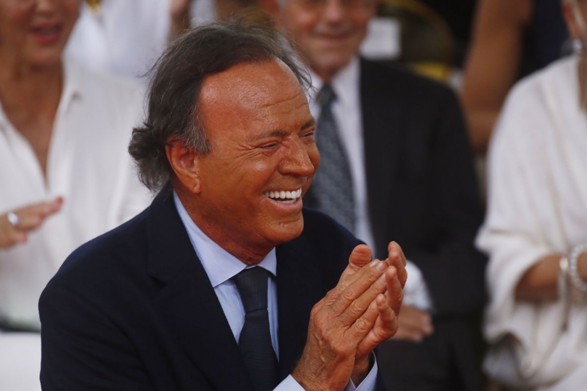 julio iglesias mansiones