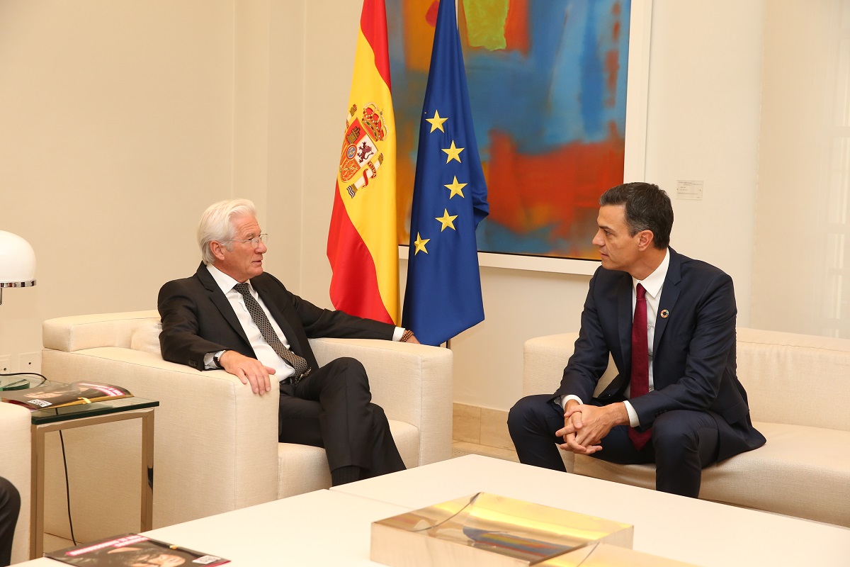 Richard Gere se reunió con Pedro Sánchez como representante de la fundación RAIS.