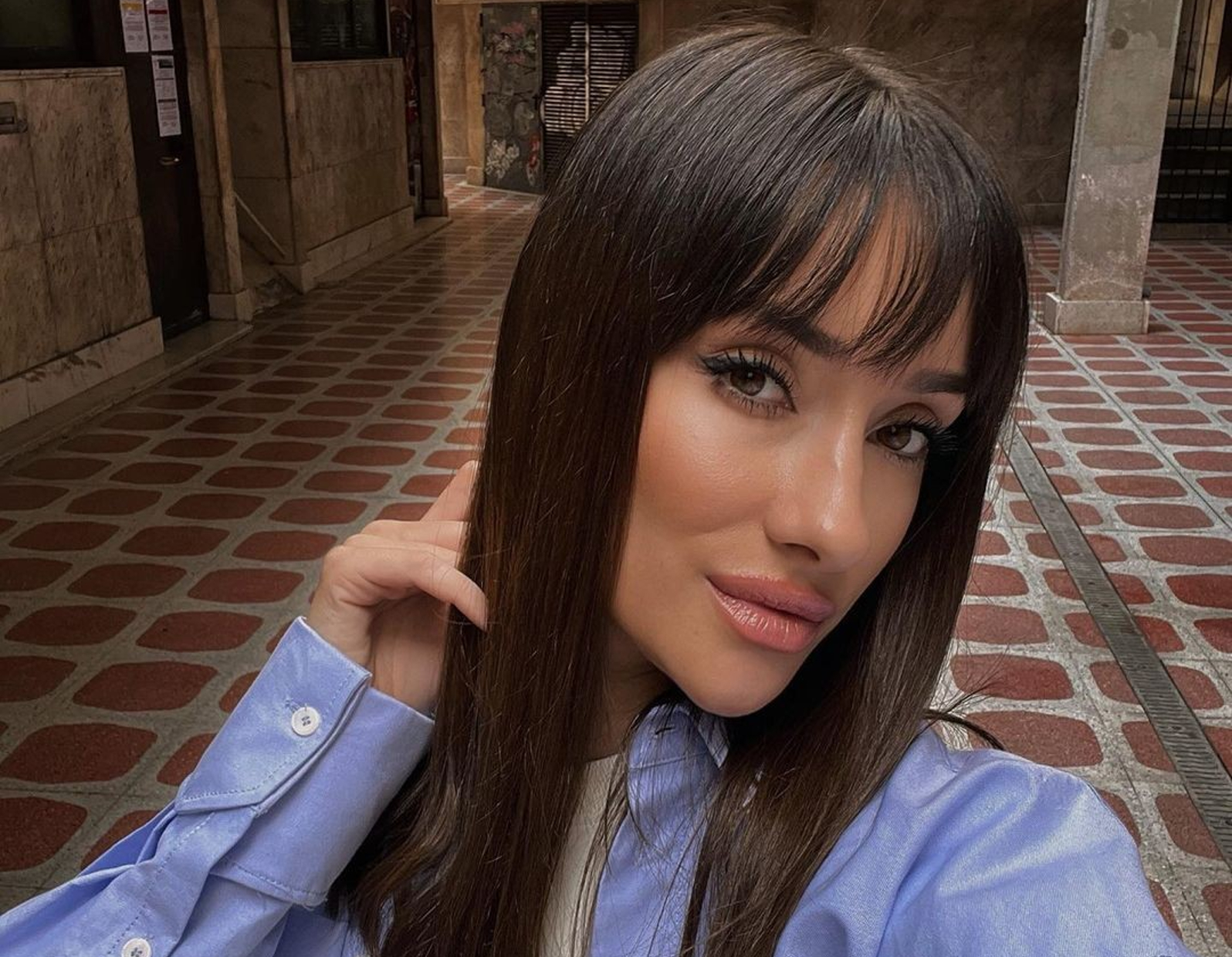 Adara Molinero muestra su nariz por primera vez tras su operación