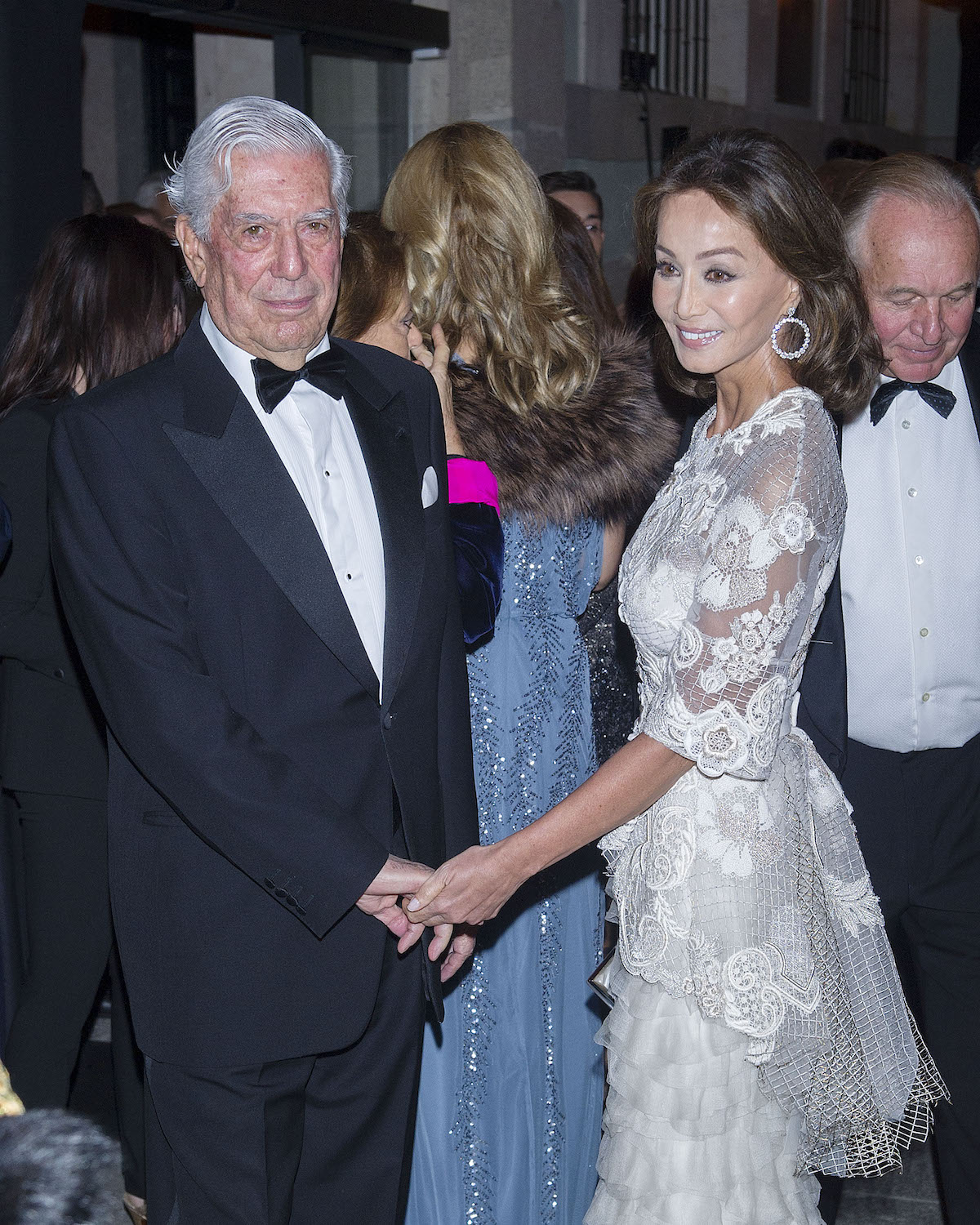 Isabel Preysler y Mario Vargas Llosa, en un evento cuando estaban juntos.