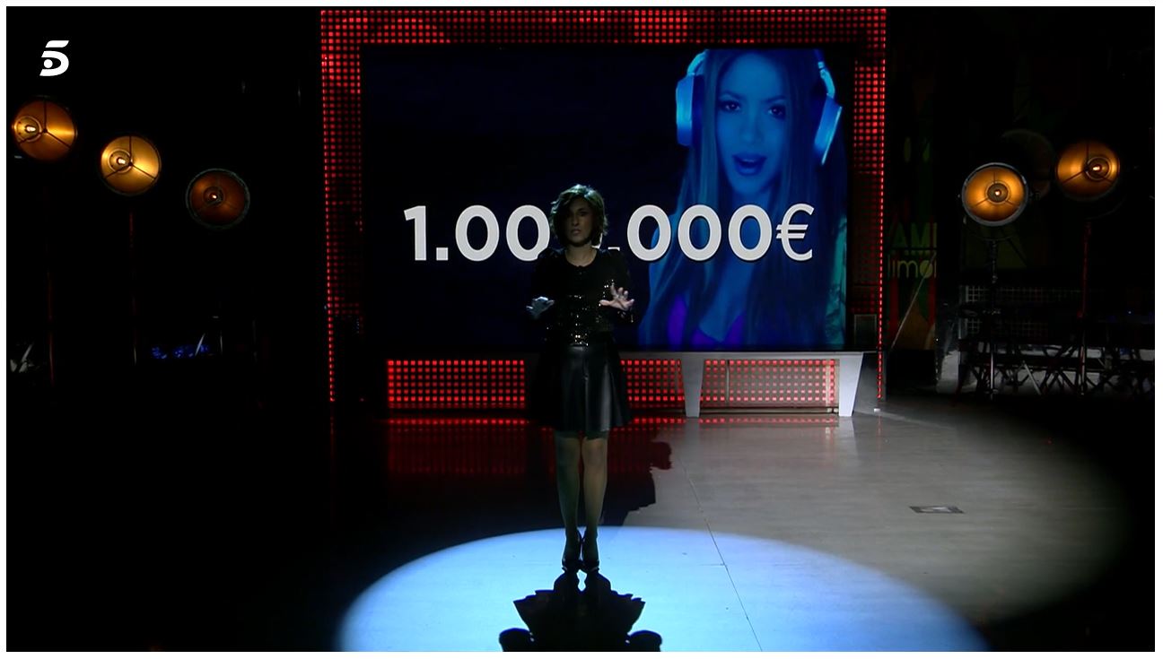 Adela González explica que Shakira ya ha ganado más de un millón de euros con su canción.