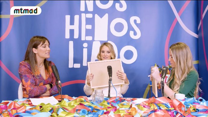 Nagore y Alba Carrillo en su podcast, hablando con Marta Castro de Fonsi Nieto