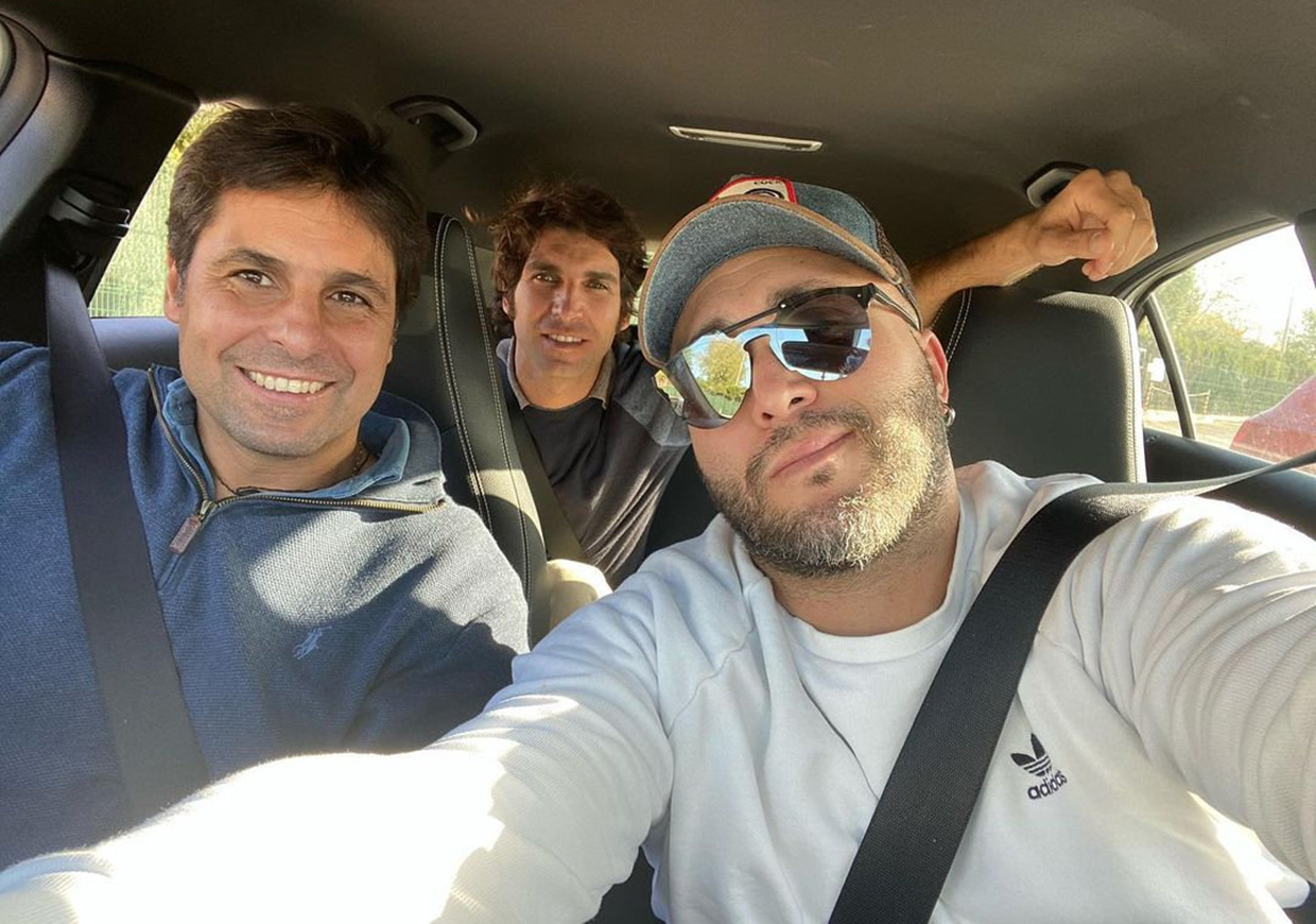 Kiko Rivera viajando en coche con sus hermanos Fran Rivera y Cayetano Rivera