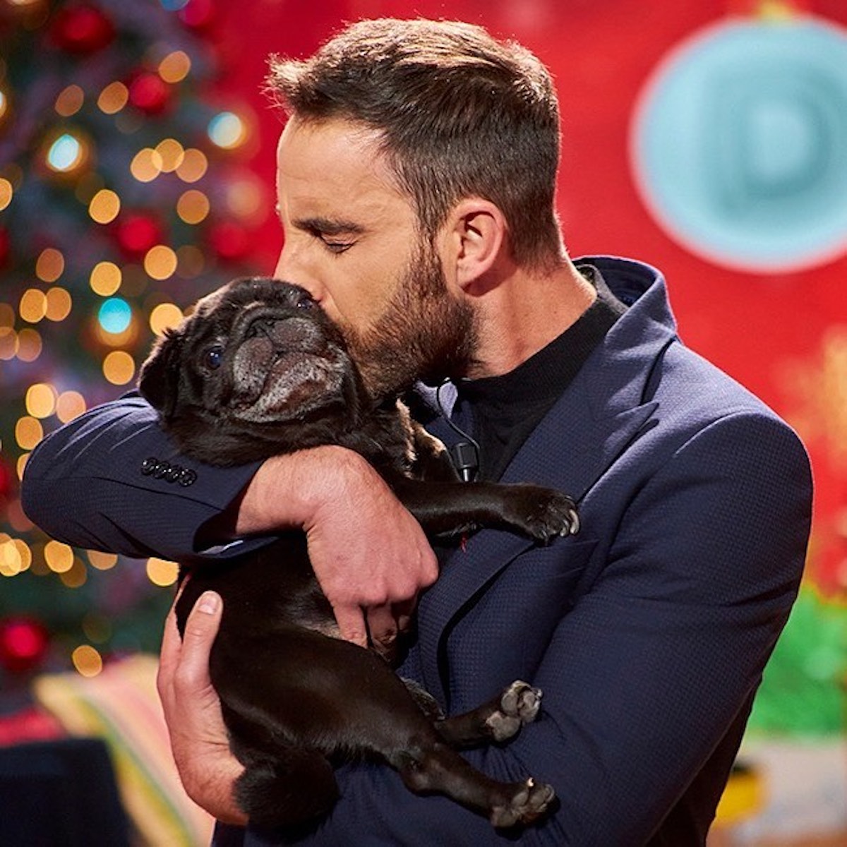 Dani Rovira en una foto con su perro Carapapa