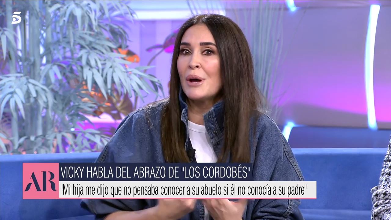 Vicky Martín Berrocal ha hablado de cómo su hija conoció a su abuelo.