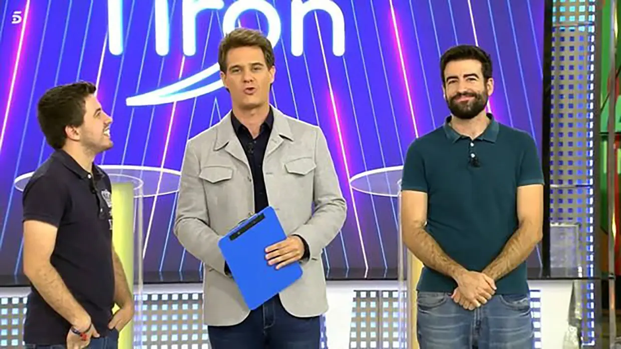 Rafa con Orestes y Christian Galvez en el programa 'El tirón'.