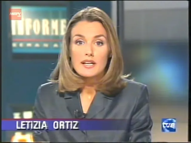 La reina Letizia como presentadora de 'Informe Semanal' en agosto del 2000 (RTVE)