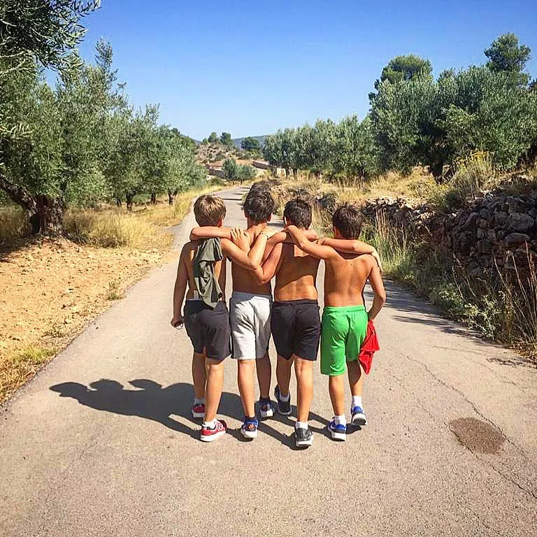 Nacho Palau subió en 2020 a Instagram esta imagen de los 4 niños juntos.