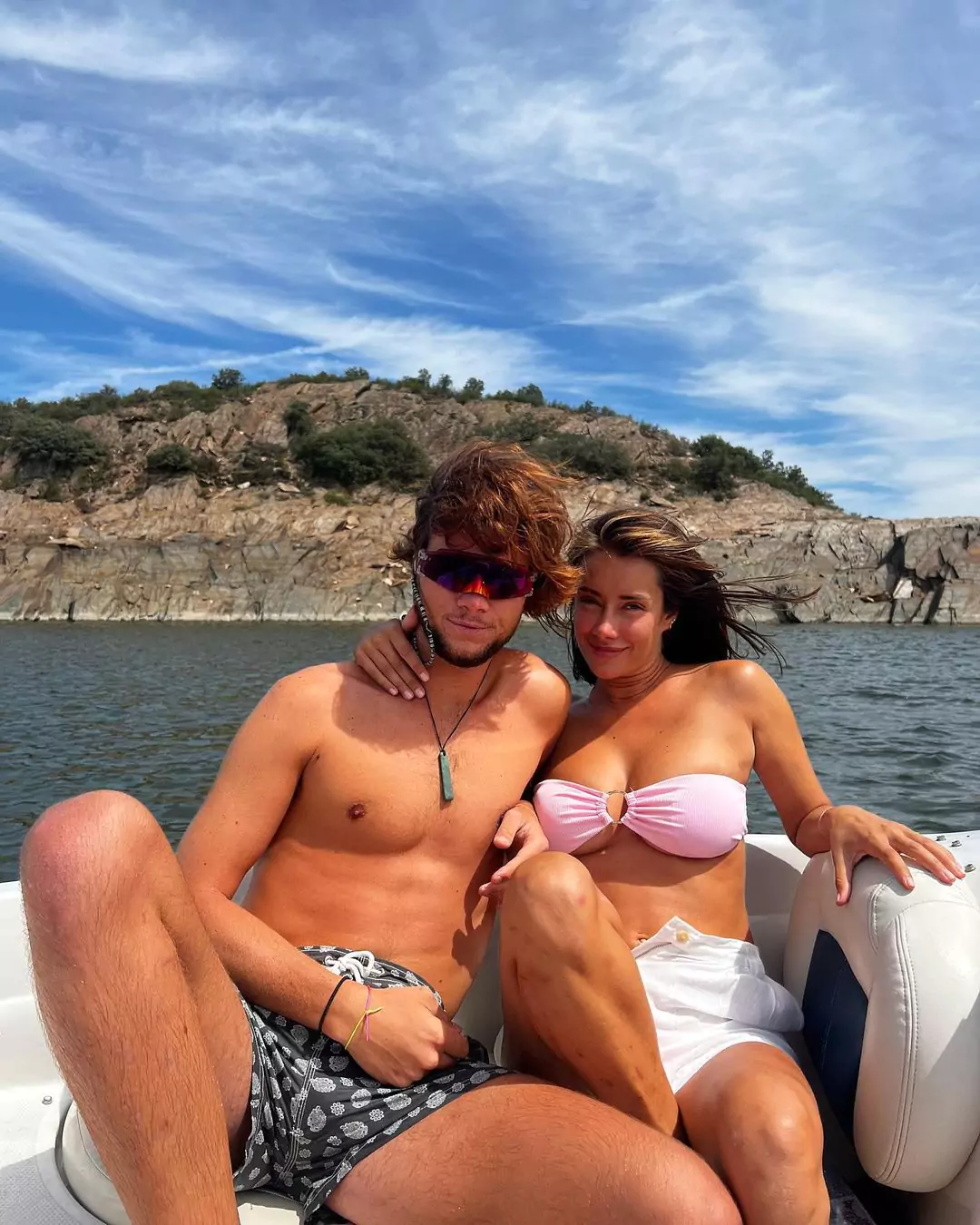 Adara Molinero y Bosco Martínez Bordiú disfrutan de unas merecidas vacaciones tras 'Supervivientes' (Instagram)