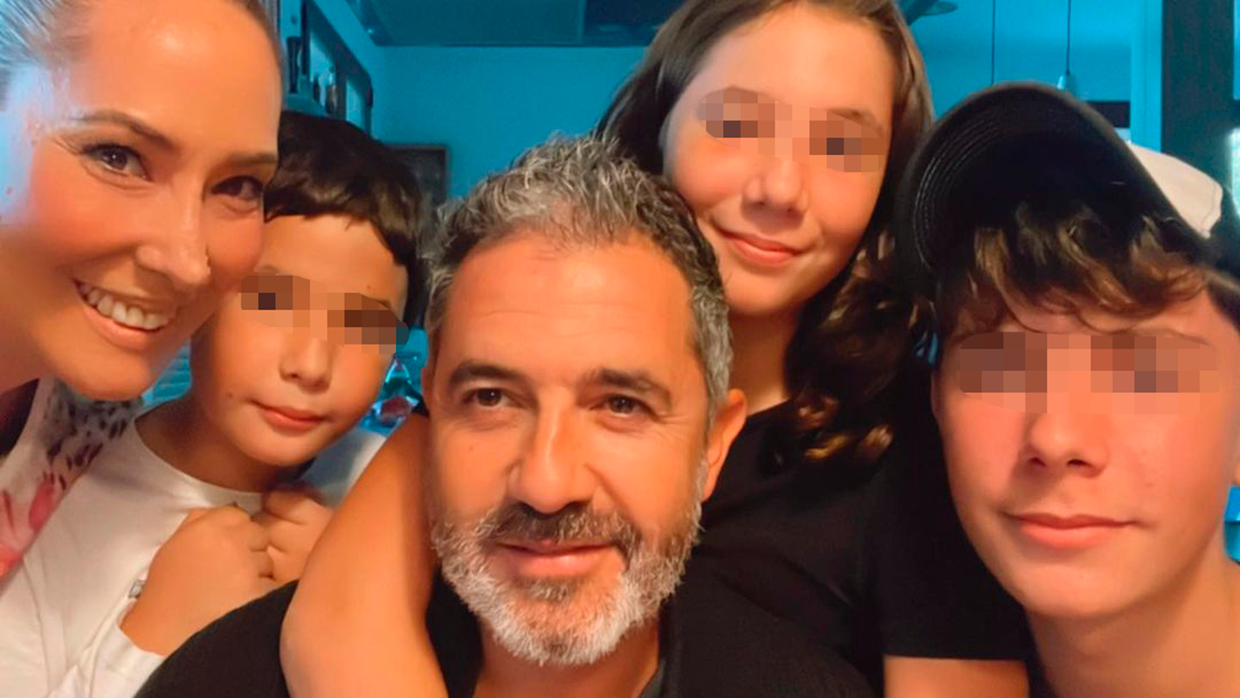 Chayo Mohedano comparte una foto con sus hijos (Antonio a la derecha).