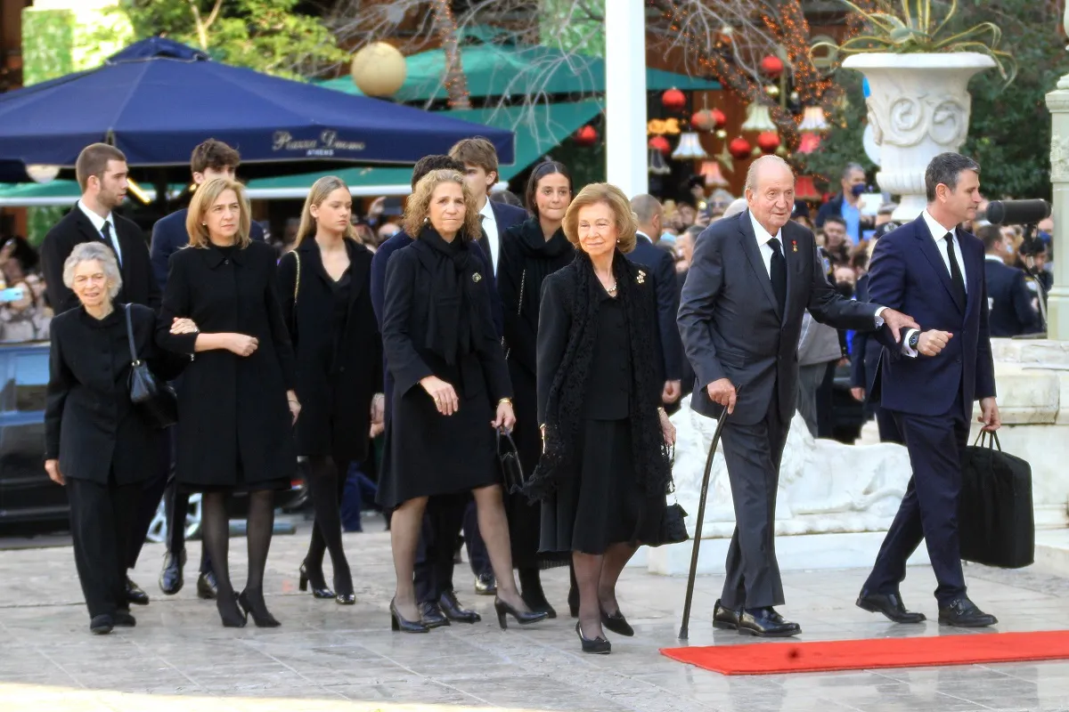 Varios miembros de la familia del rey, en el funeral de Constantino de Grecia.