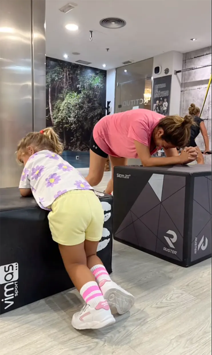 Toñi Moreno entrenando con su hija