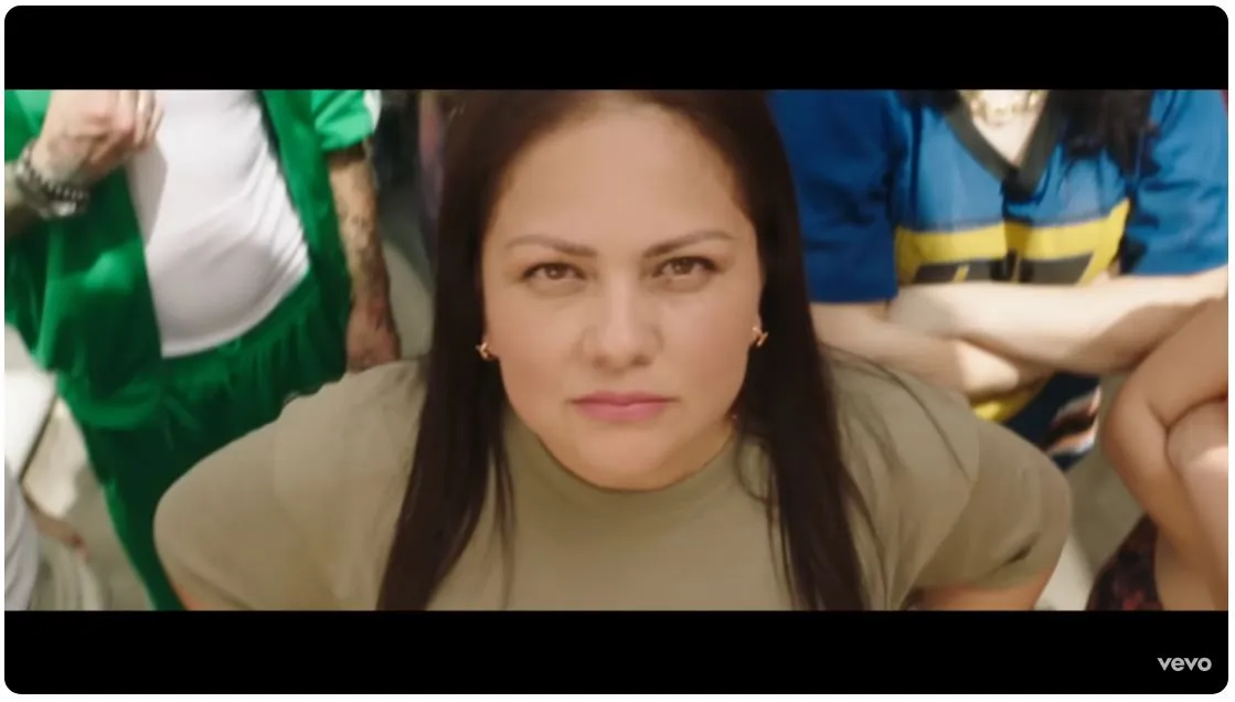 Lili Melgar en 'El jefe', videoclip de Shakira.