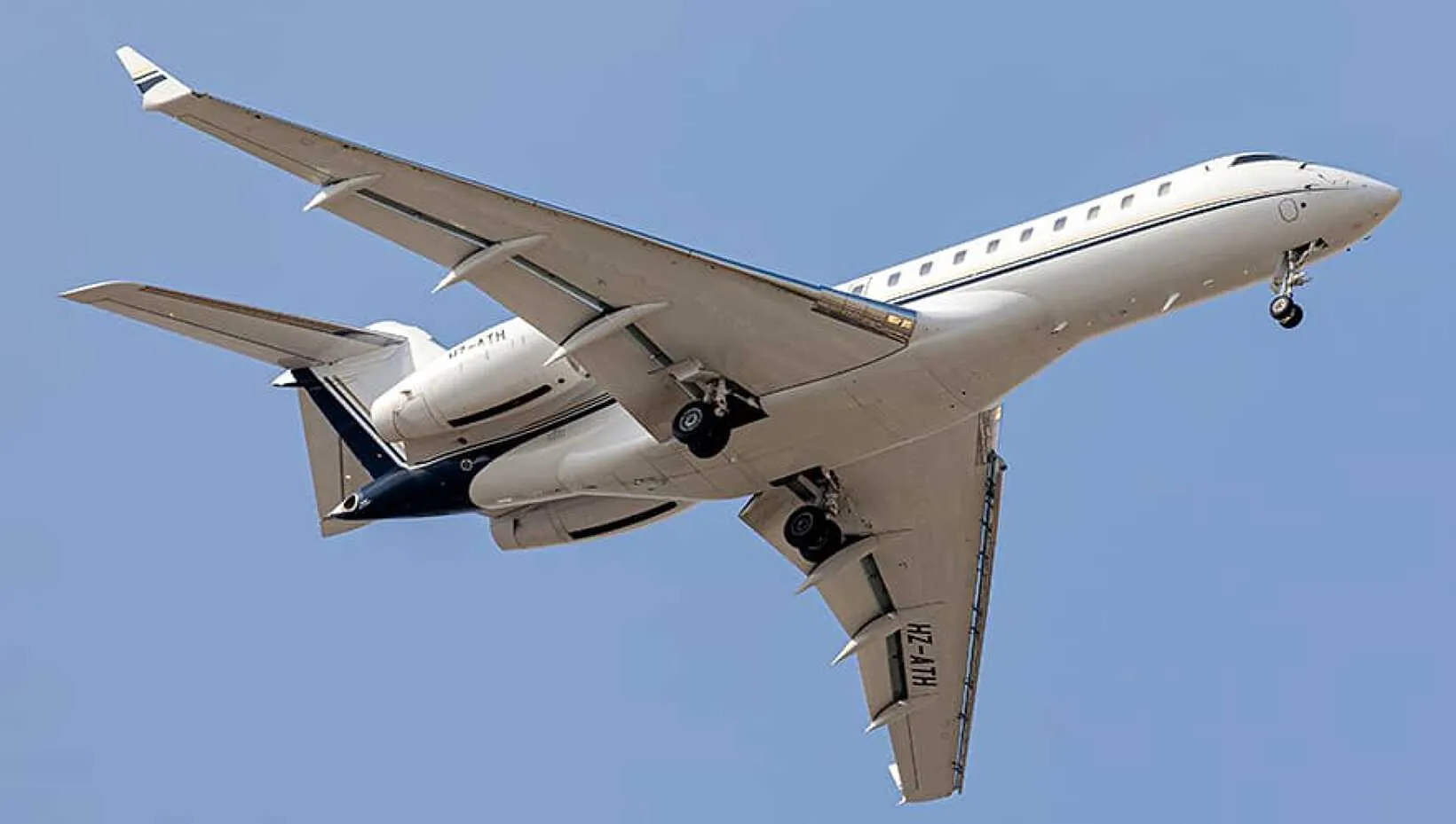El jet Bombardier Global 6000, en pleno vuelo. Foto: lunajets.com.