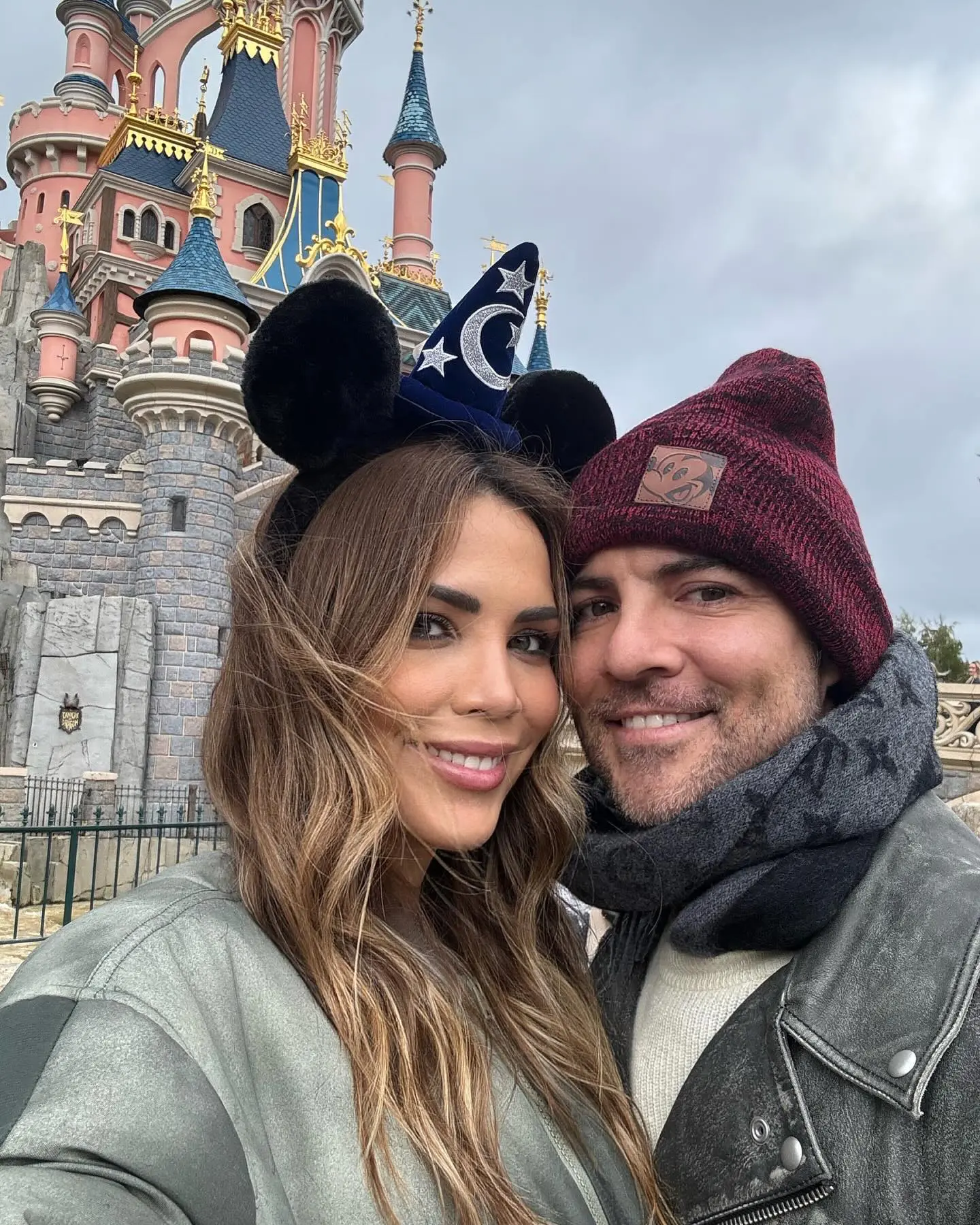 Rosanna y Bisbal en fotos de pareja en Disney