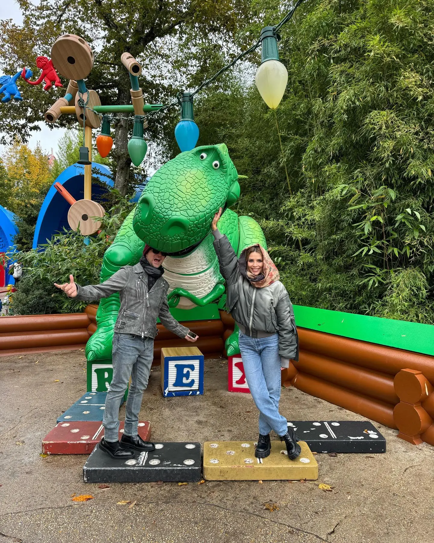 Rosanna y Bisbal en fotos de pareja en Disney