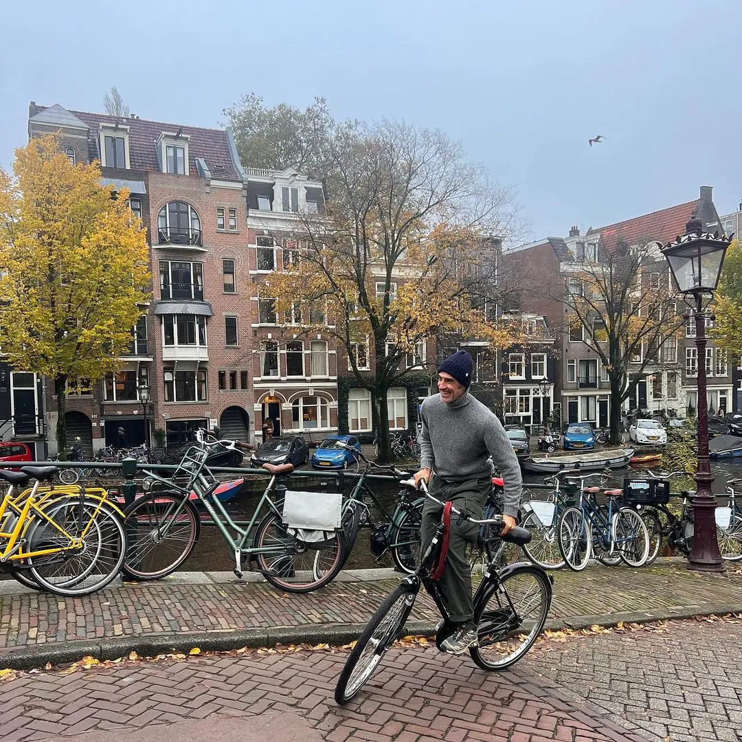 Jorge Fernández y su novia, Nora Aristegui, en Amsterdam