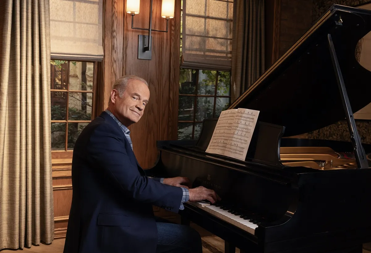 Kelsey Grammer, como Frasier.