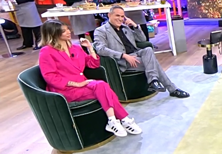 Alejandra Rubio se ha vestido con un traje de María Teresa Campos (Telecinco)