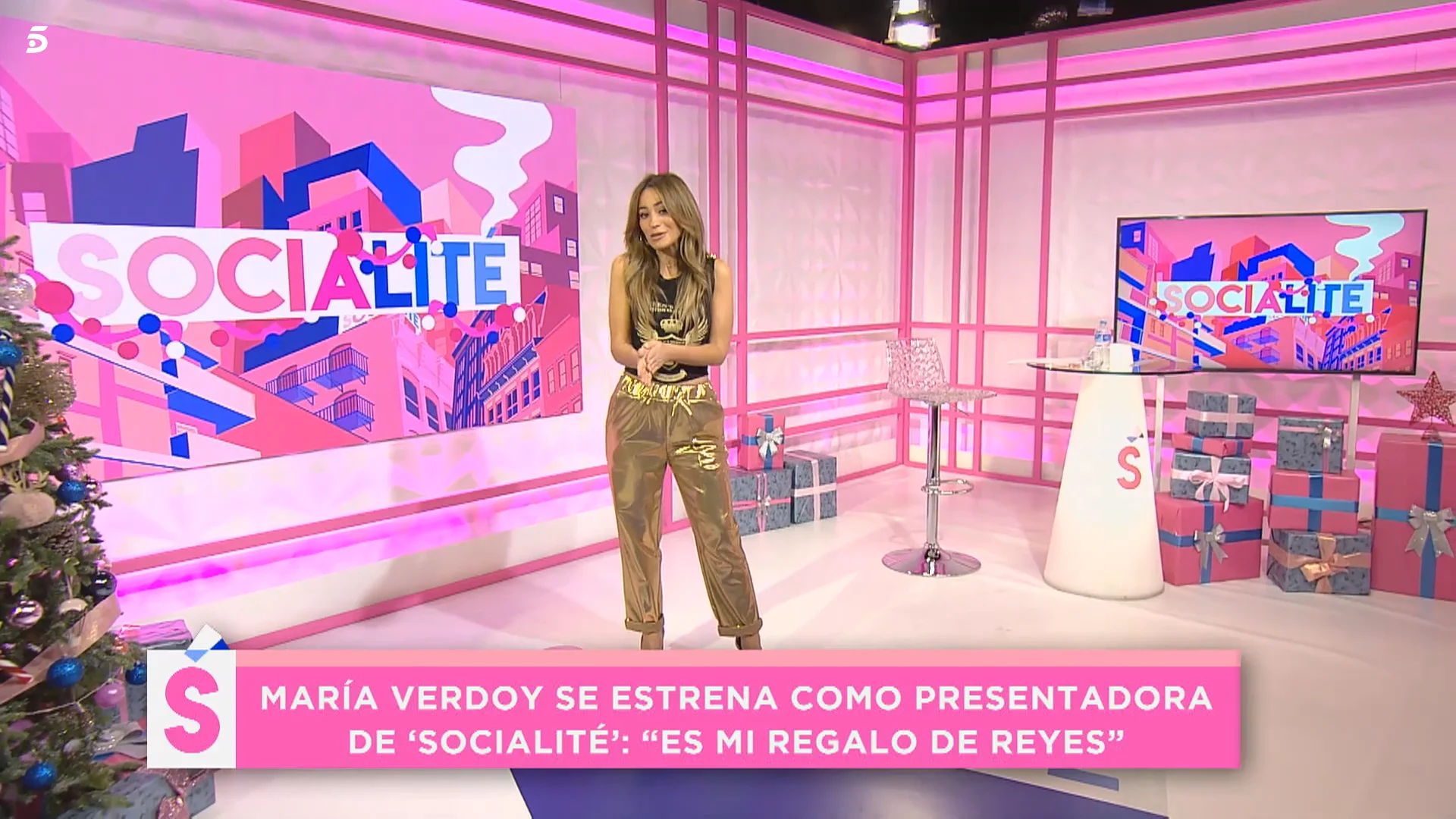 María Verdoy en su primer día en 'Socialité' (Telecinco)