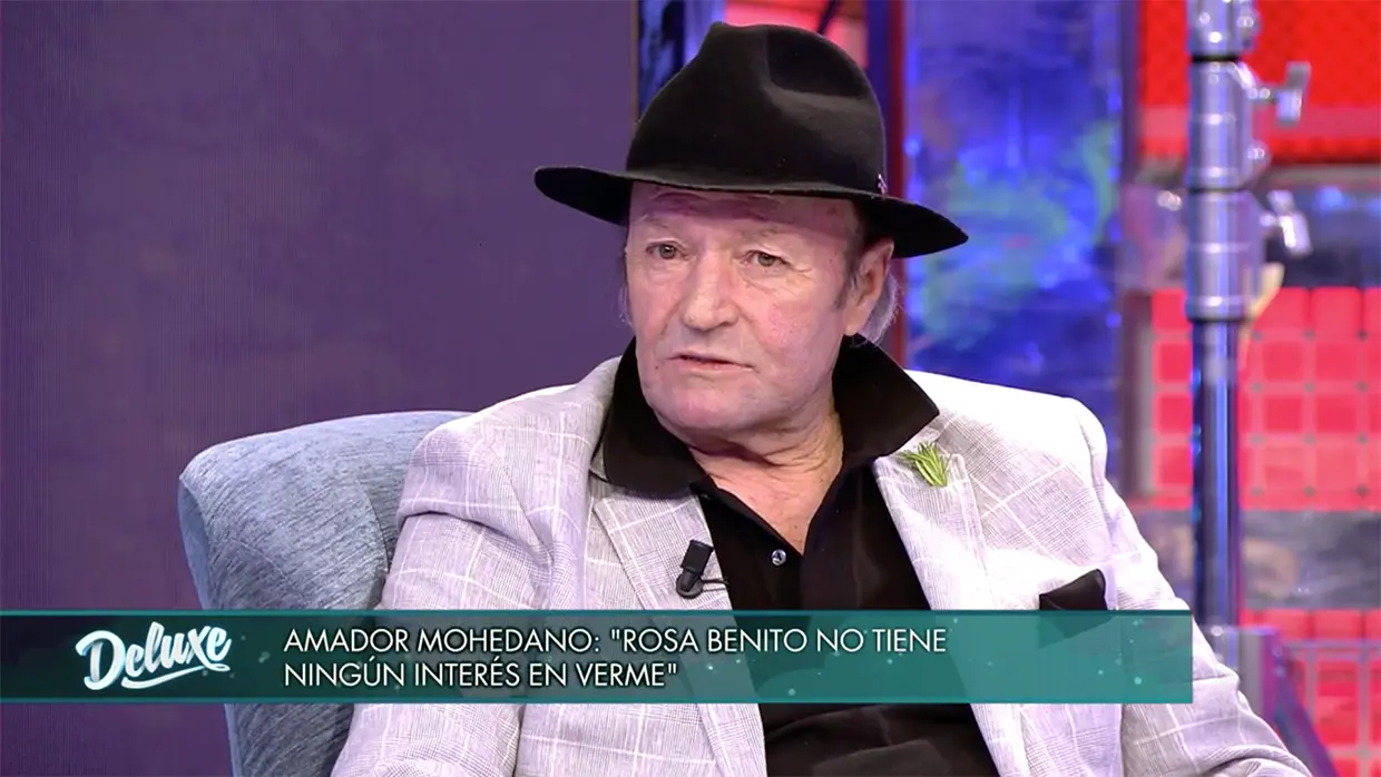 Amador Mohedano hablando en un plató.