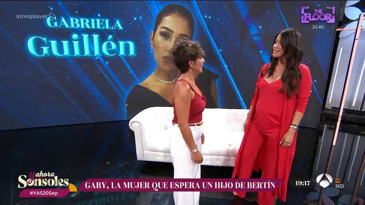 Gabriela Guillén junto a Sonsoles Ónega.