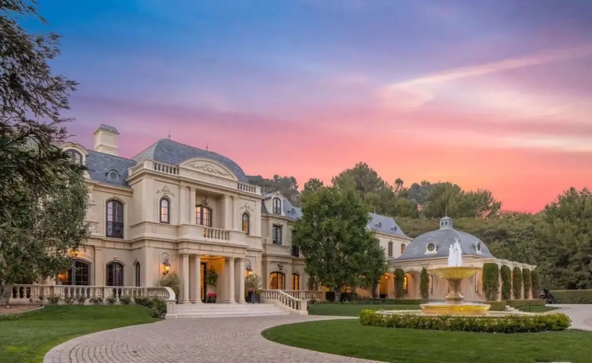 Mark Wahlberg Mansion Entrada