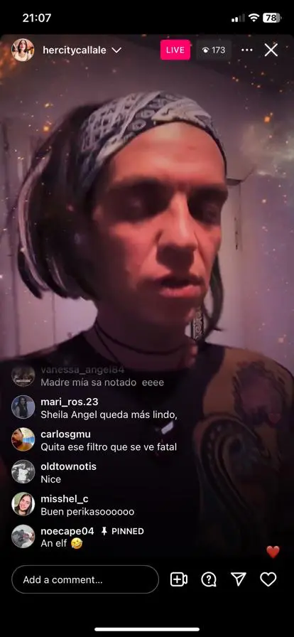 Camilo Blanes en capturas de su directo en Instagram en enero