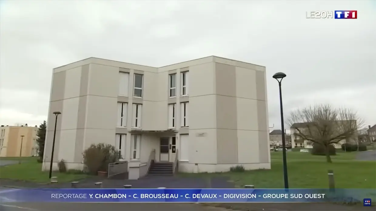 En este edificio está el piso de protección oficial en el que ha vivido el niño francés abandonado por su madre.