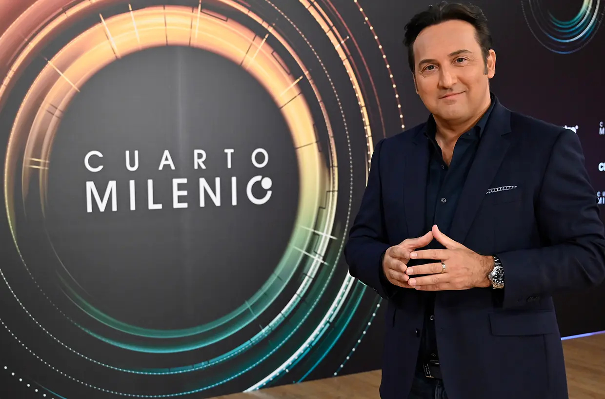 Iker Jiménez presenta Cuarto Milenio.