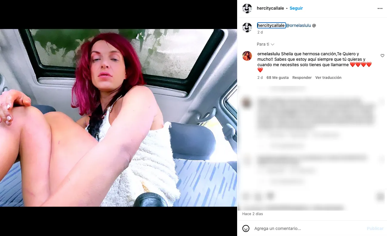 Camilo Blanes en una imagen de Instagram donde comenta su madre, Lourdes Ornelas